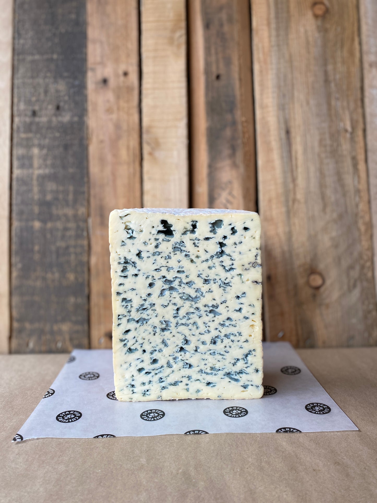 Fourme d'Ambert (Christmas orders only)